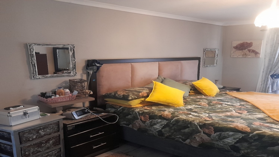 2 Bedroom Property for Sale in Vanderbijlpark SW 5 Gauteng