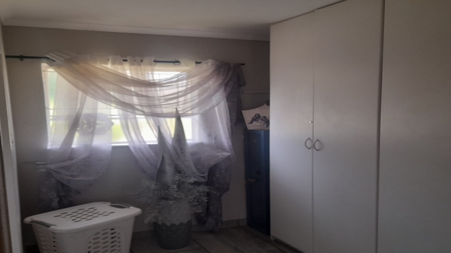 2 Bedroom Property for Sale in Vanderbijlpark SW 5 Gauteng
