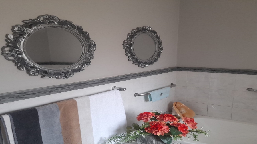 2 Bedroom Property for Sale in Vanderbijlpark SW 5 Gauteng