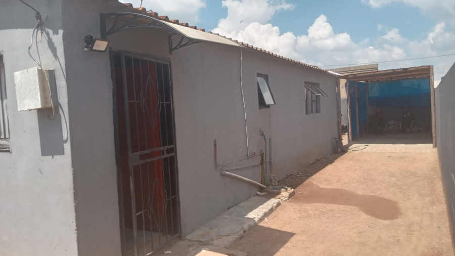 2 Bedroom Property for Sale in Lakeside Gauteng