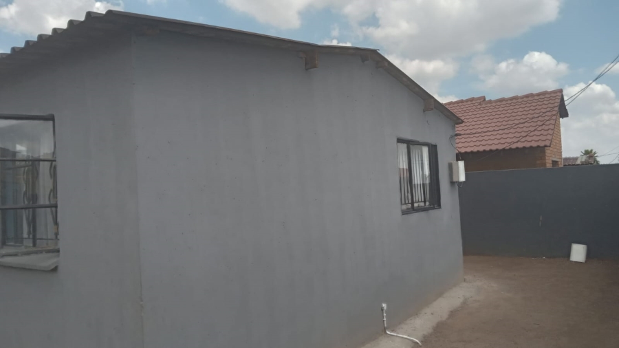 2 Bedroom Property for Sale in Lakeside Gauteng
