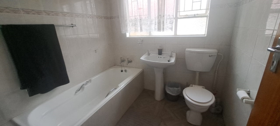 3 Bedroom Property for Sale in Vanderbijlpark SE 2 Gauteng