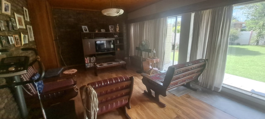 3 Bedroom Property for Sale in Vanderbijlpark SE 2 Gauteng