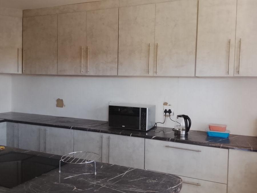 4 Bedroom Property for Sale in Vaaloewer Gauteng