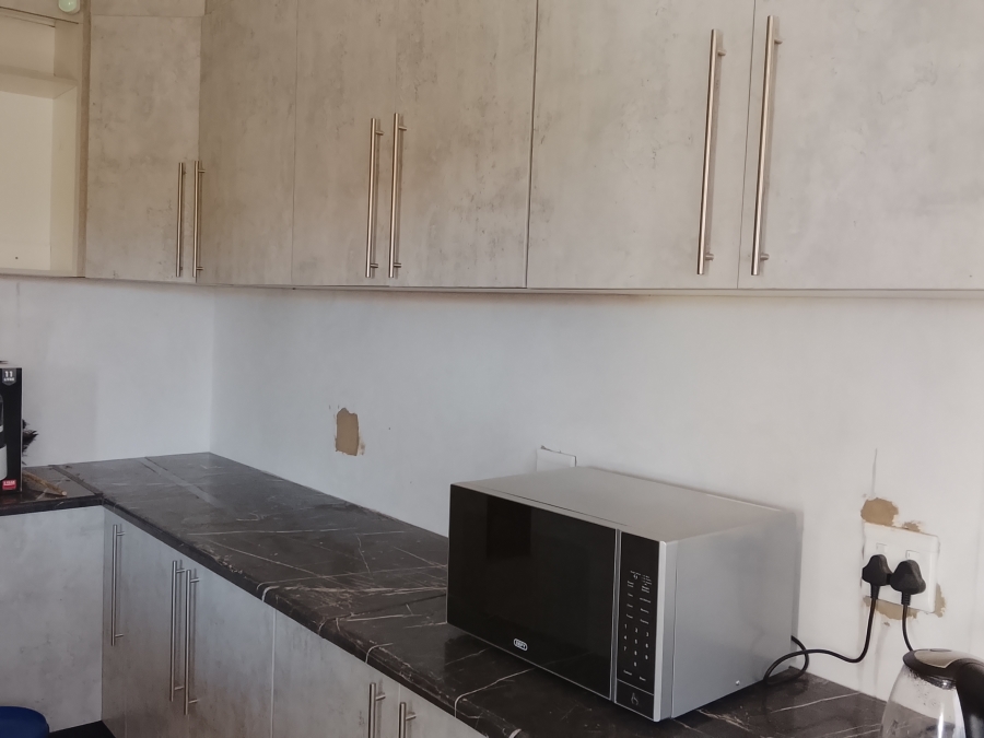 4 Bedroom Property for Sale in Vaaloewer Gauteng