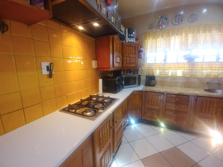 3 Bedroom Property for Sale in Sonland Park Gauteng
