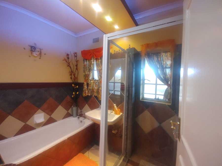 3 Bedroom Property for Sale in Sonland Park Gauteng