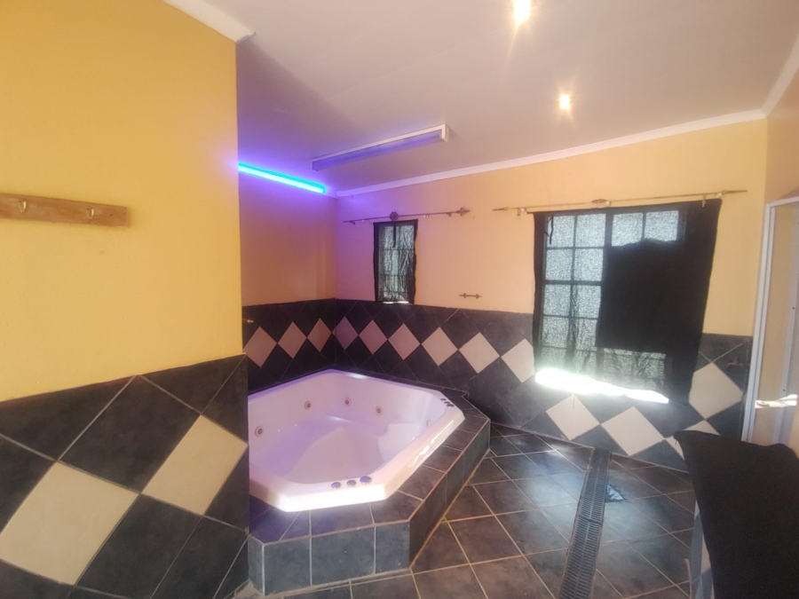 3 Bedroom Property for Sale in Sonland Park Gauteng