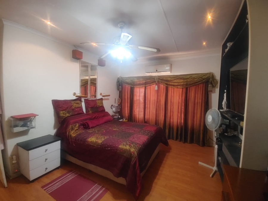 3 Bedroom Property for Sale in Sonland Park Gauteng