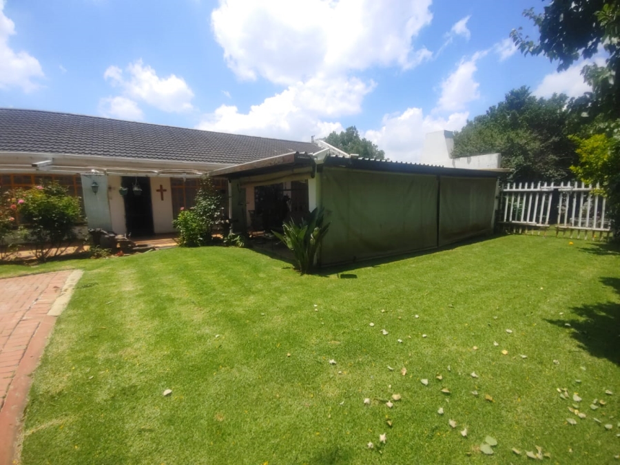 3 Bedroom Property for Sale in Sonland Park Gauteng
