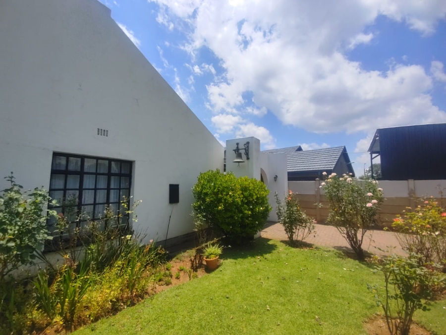 3 Bedroom Property for Sale in Sonland Park Gauteng