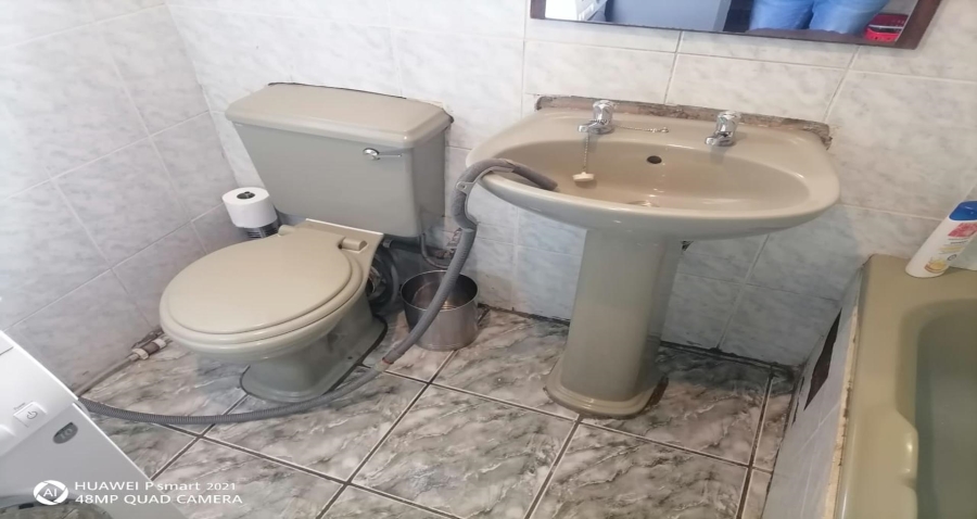 2 Bedroom Property for Sale in Palm Springs Gauteng