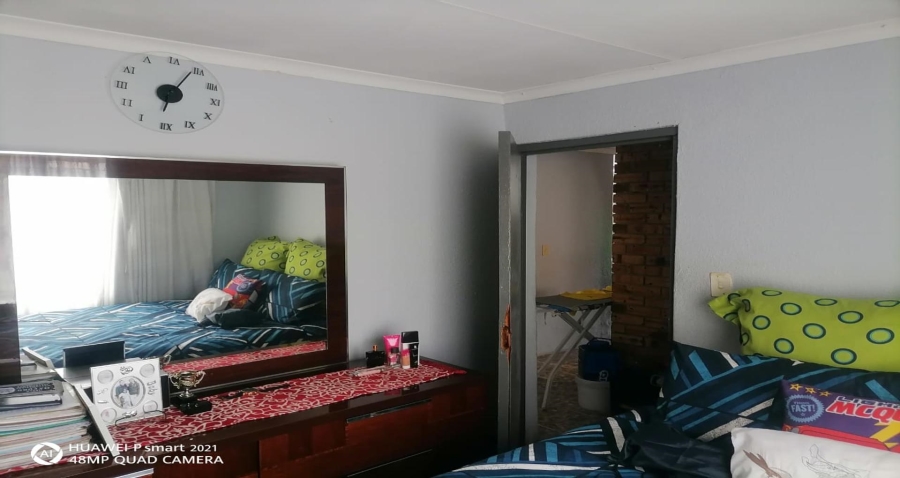 2 Bedroom Property for Sale in Palm Springs Gauteng