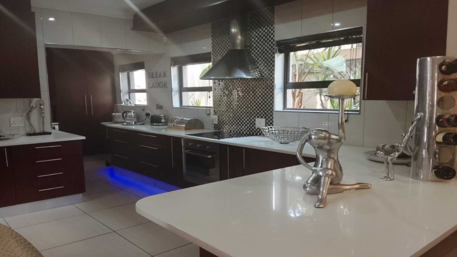 4 Bedroom Property for Sale in Vanderbijlpark SW 5 Gauteng