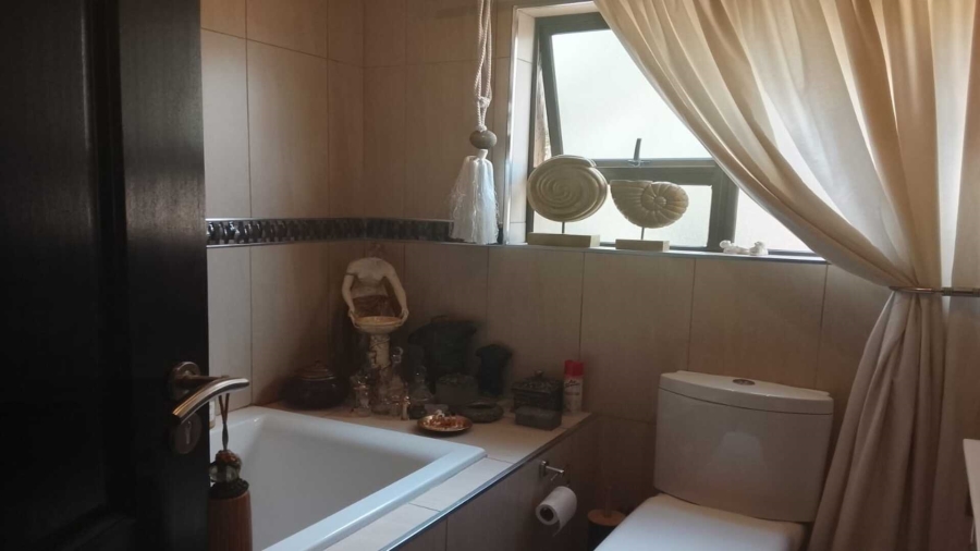 4 Bedroom Property for Sale in Vanderbijlpark SW 5 Gauteng