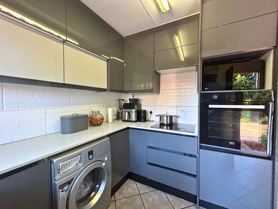 2 Bedroom Property for Sale in Highveld Gauteng