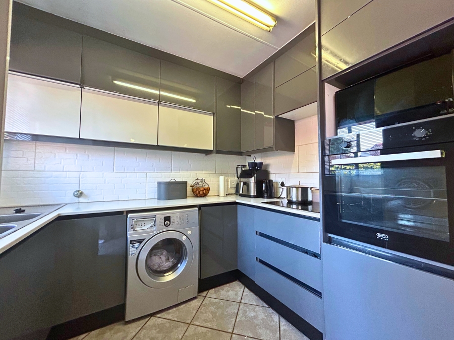 2 Bedroom Property for Sale in Highveld Gauteng