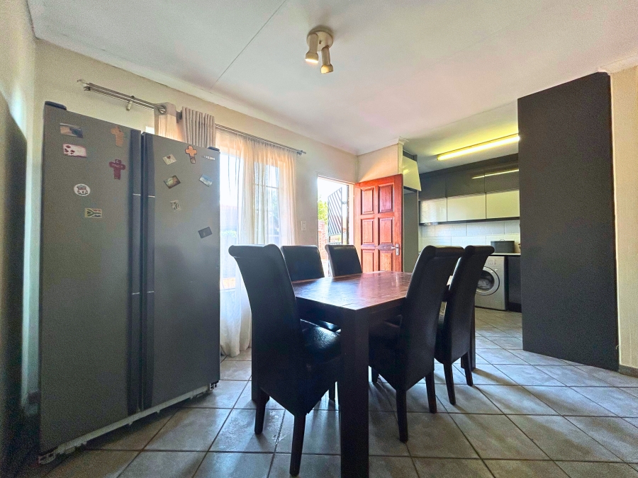 2 Bedroom Property for Sale in Highveld Gauteng