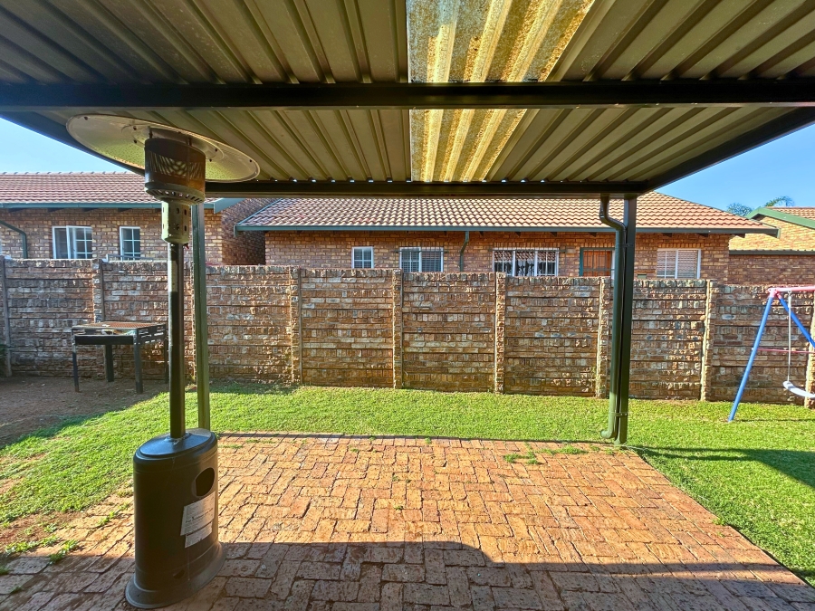 2 Bedroom Property for Sale in Highveld Gauteng