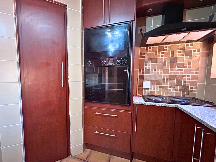 4 Bedroom Property for Sale in Eldoraigne Gauteng