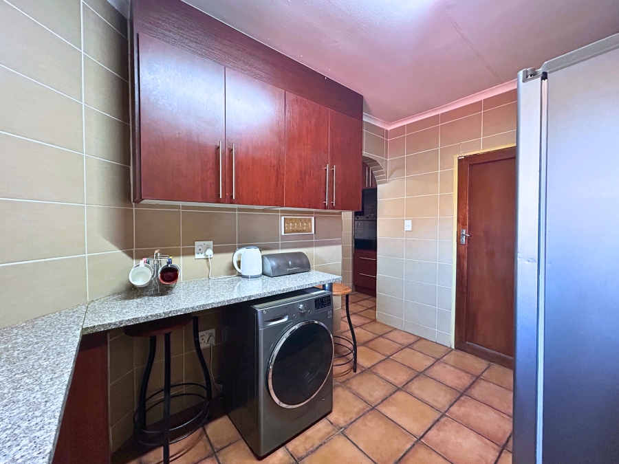 4 Bedroom Property for Sale in Eldoraigne Gauteng