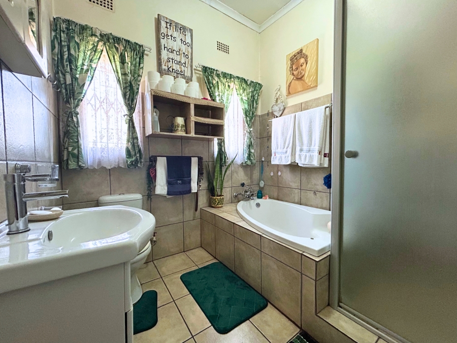 4 Bedroom Property for Sale in Doornkloof Gauteng