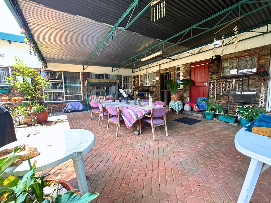 4 Bedroom Property for Sale in Doornkloof Gauteng