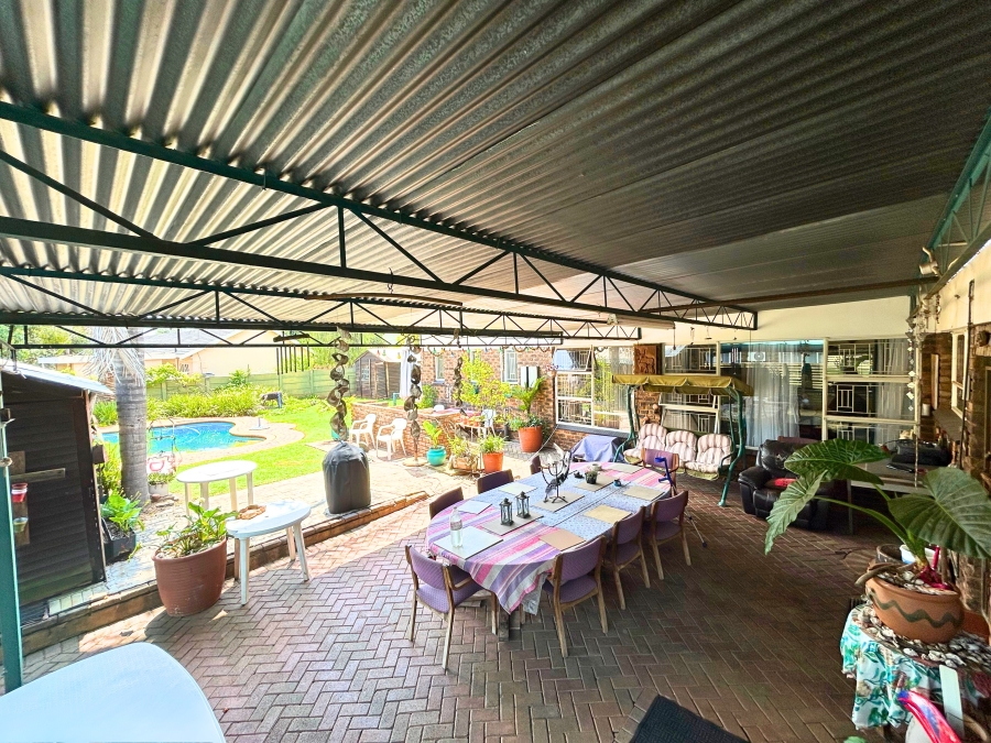 4 Bedroom Property for Sale in Doornkloof Gauteng