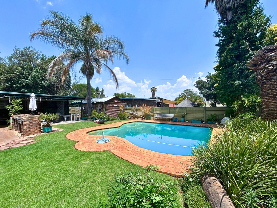 4 Bedroom Property for Sale in Doornkloof Gauteng