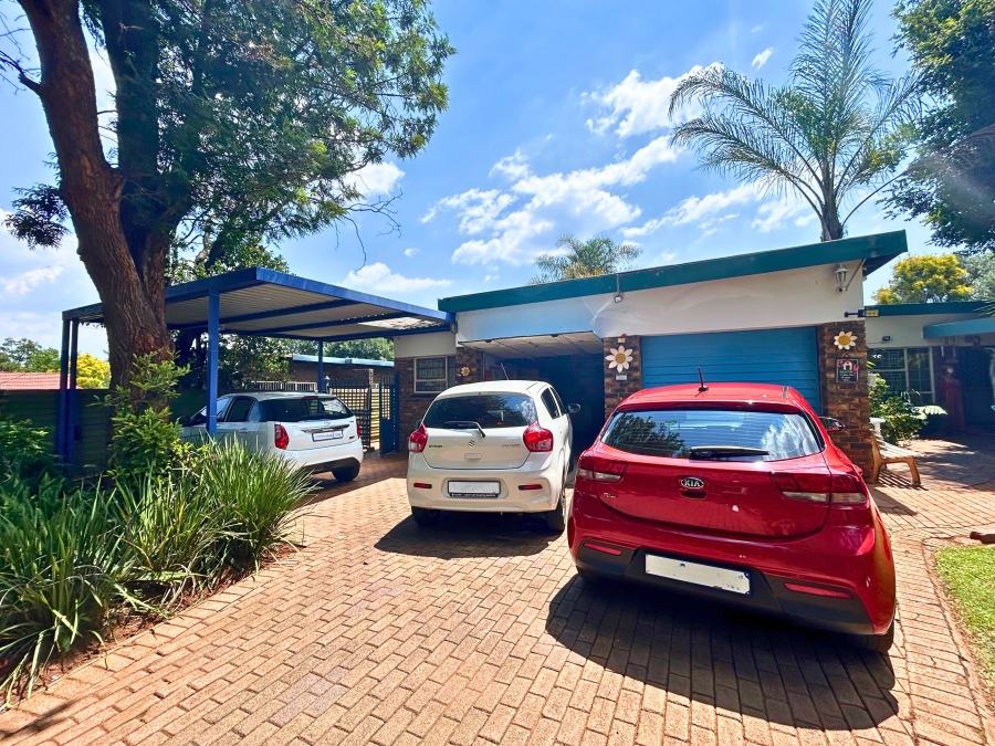 4 Bedroom Property for Sale in Doornkloof Gauteng