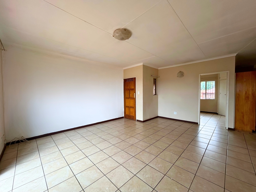 2 Bedroom Property for Sale in Zwartkop Gauteng