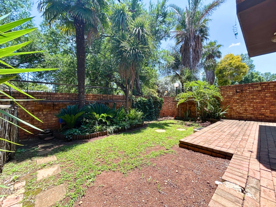 2 Bedroom Property for Sale in Hennopspark Gauteng