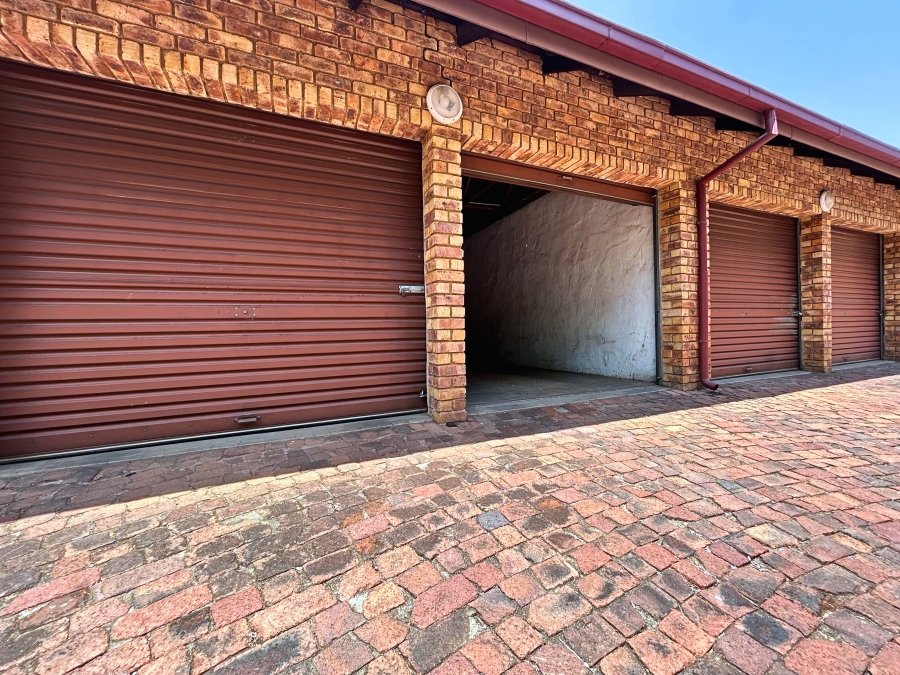2 Bedroom Property for Sale in Hennopspark Gauteng