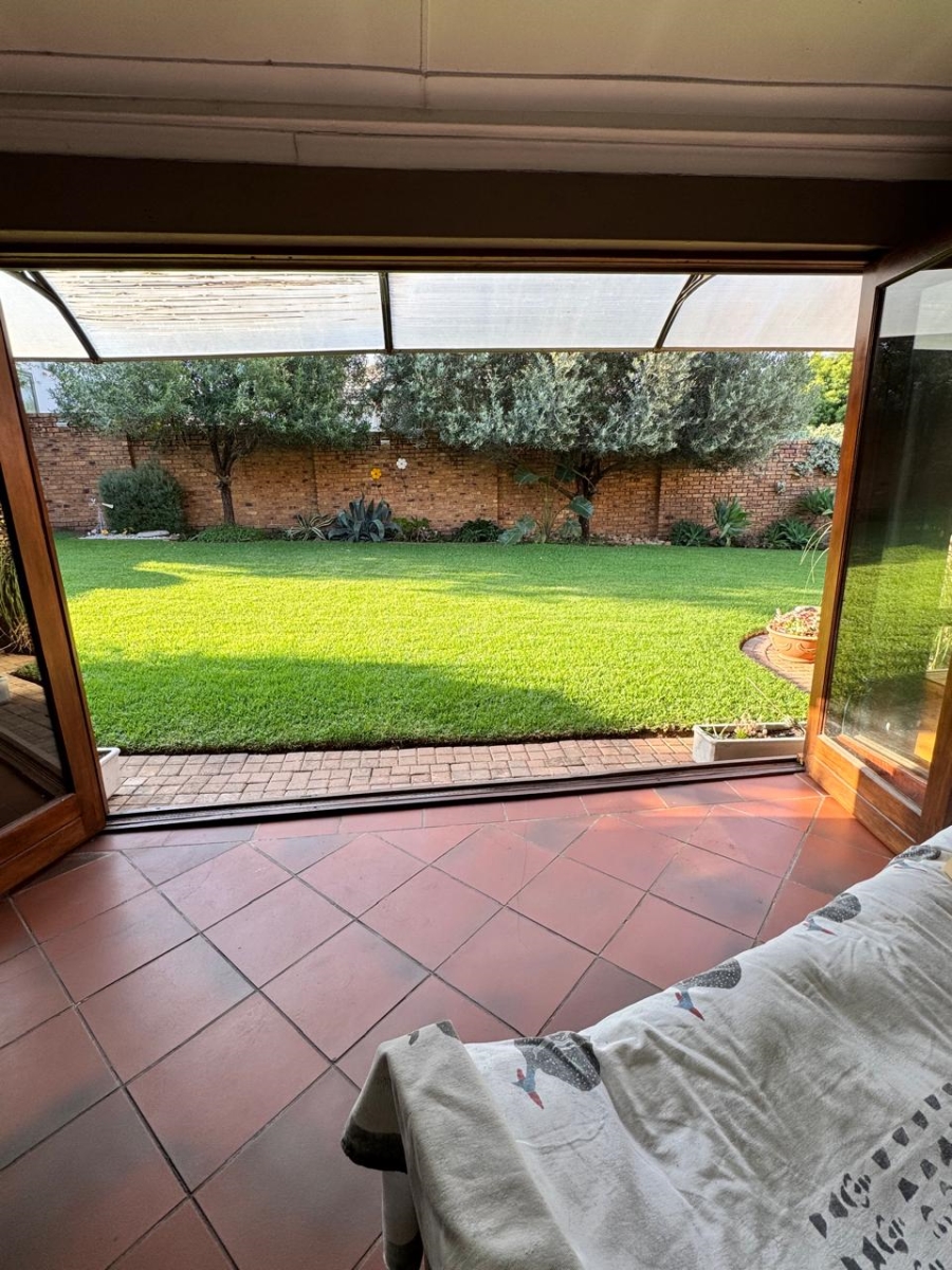 4 Bedroom Property for Sale in Thatchfield Estate Gauteng