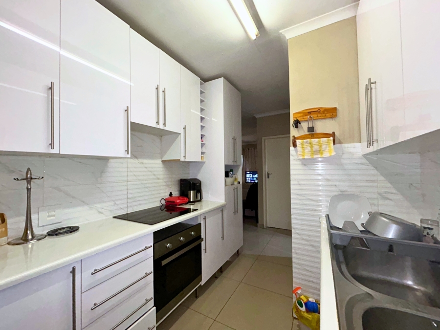 2 Bedroom Property for Sale in Zwartkop Gauteng