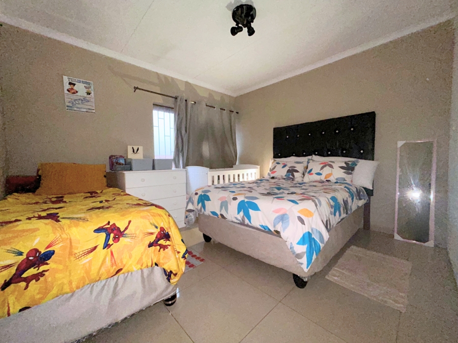2 Bedroom Property for Sale in Zwartkop Gauteng