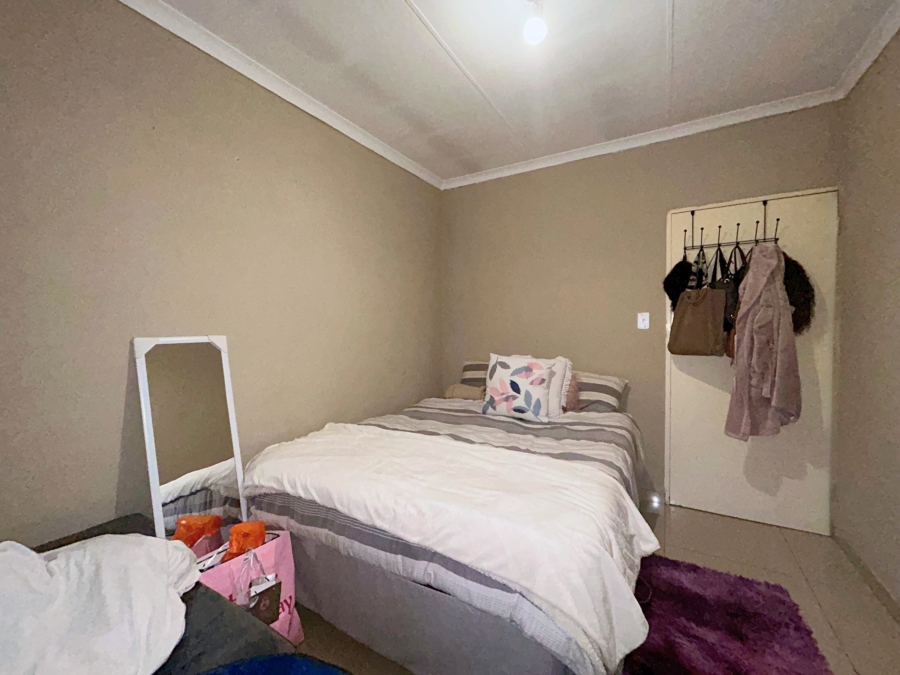2 Bedroom Property for Sale in Zwartkop Gauteng