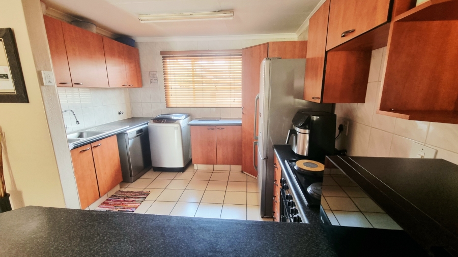 4 Bedroom Property for Sale in Halfway Gardens Gauteng