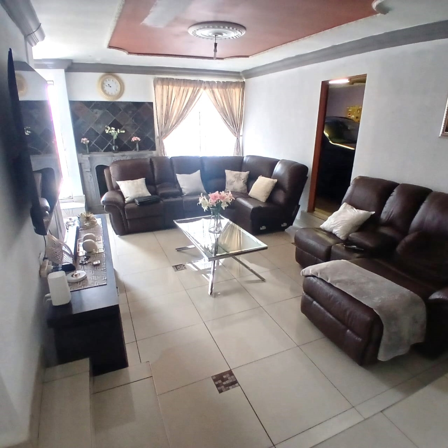 4 Bedroom Property for Sale in Vosloorus Ext 14 Gauteng