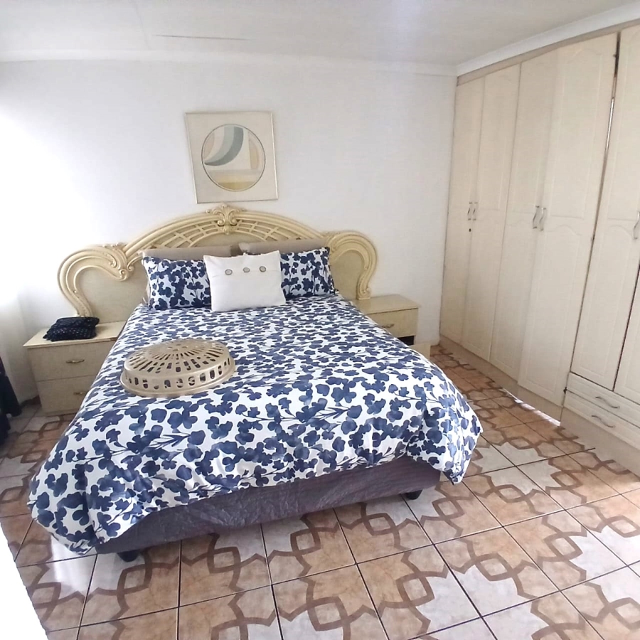 4 Bedroom Property for Sale in Vosloorus Ext 14 Gauteng