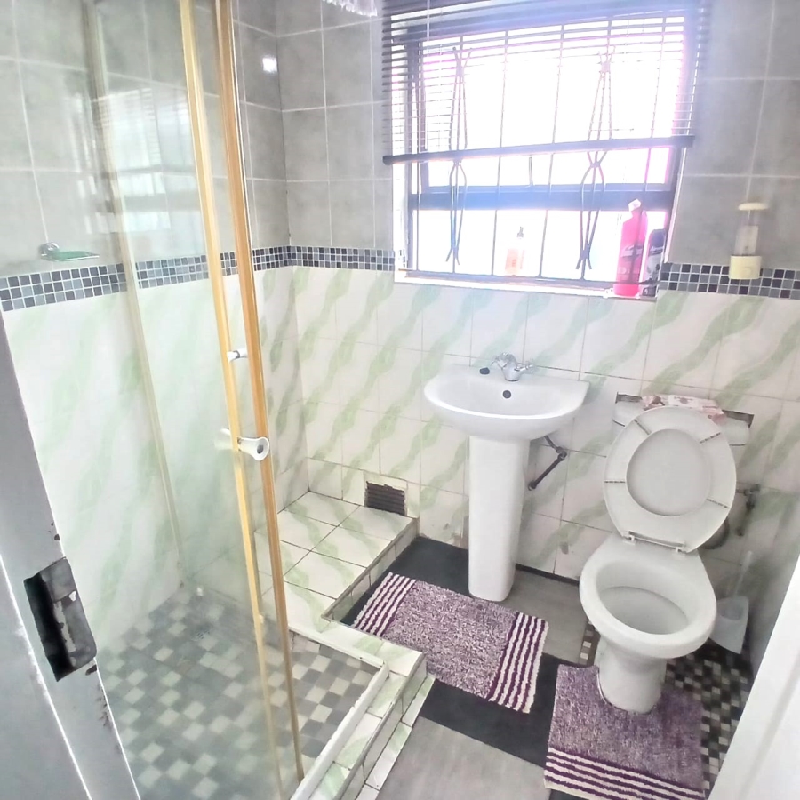 4 Bedroom Property for Sale in Vosloorus Ext 14 Gauteng