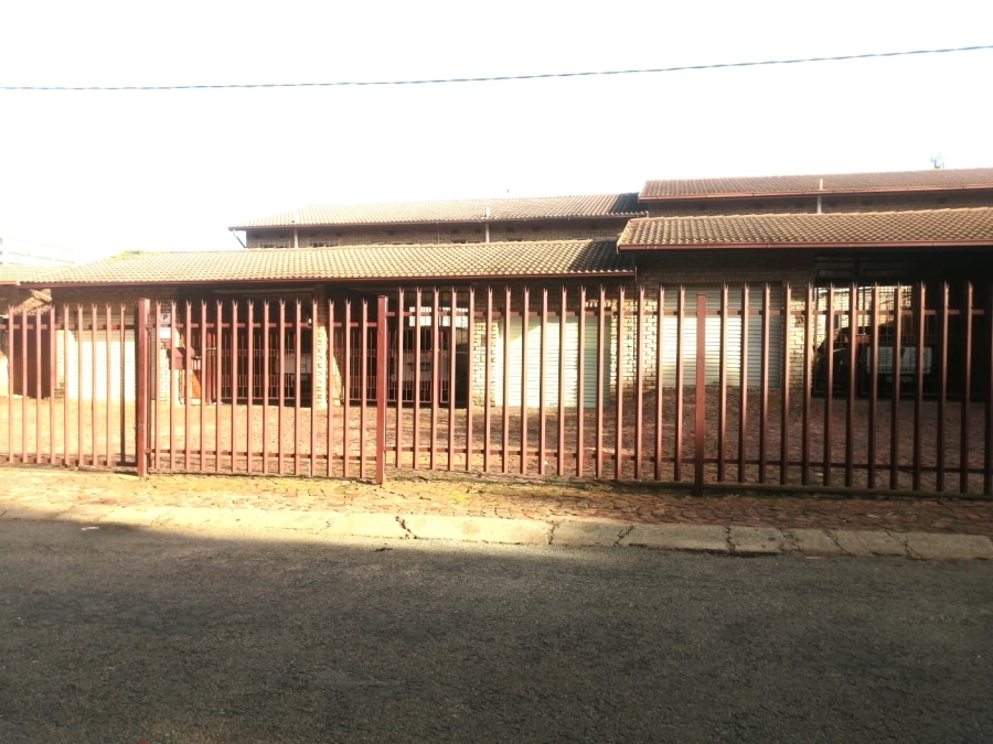 3 Bedroom Property for Sale in Cresta Gauteng