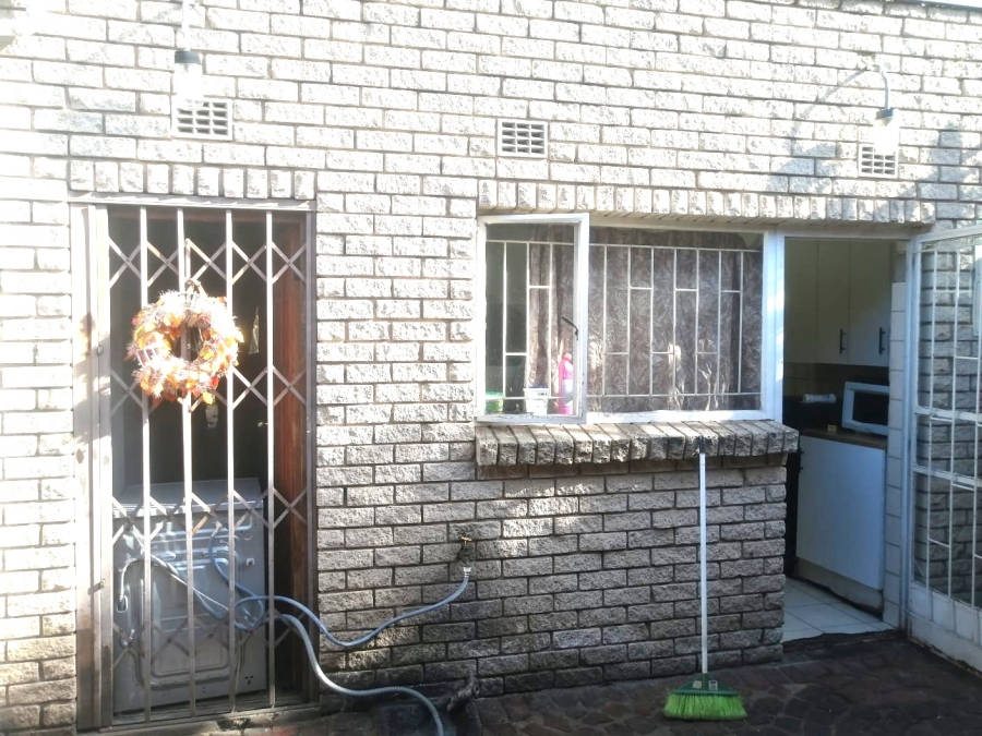 3 Bedroom Property for Sale in Cresta Gauteng
