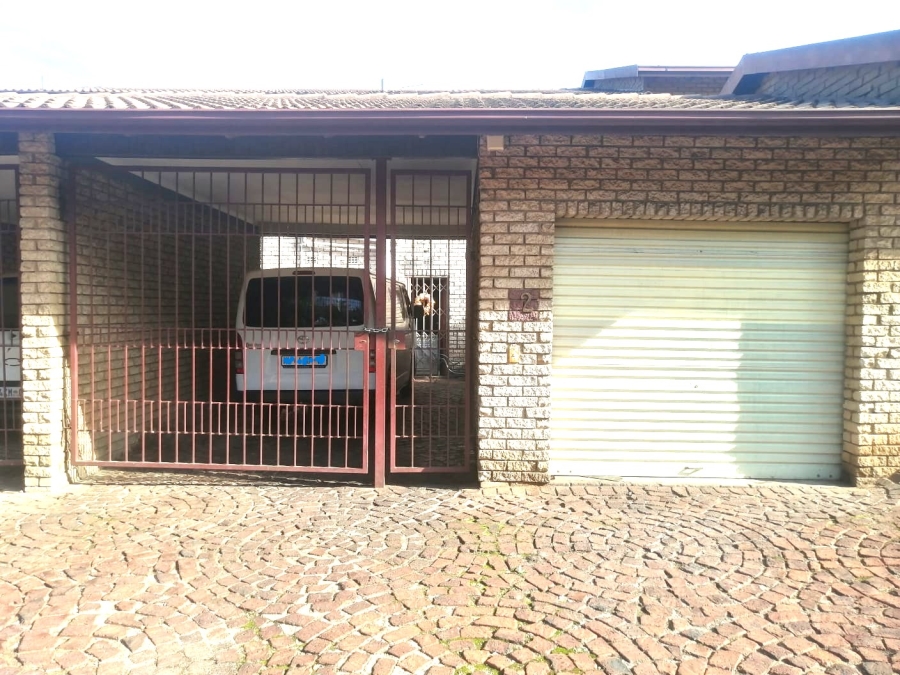 3 Bedroom Property for Sale in Cresta Gauteng