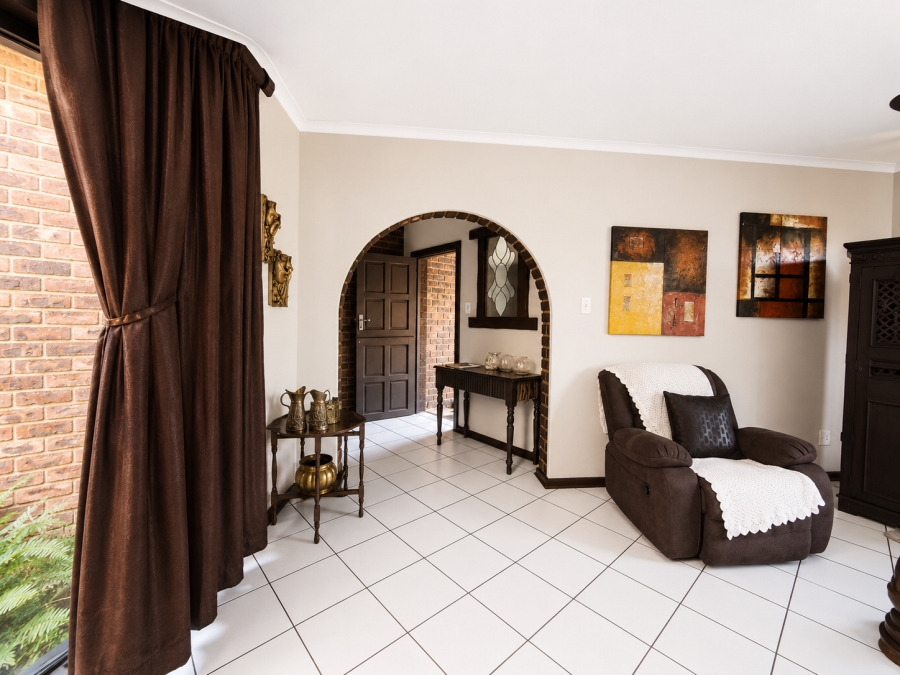 3 Bedroom Property for Sale in Falcon Ridge Gauteng