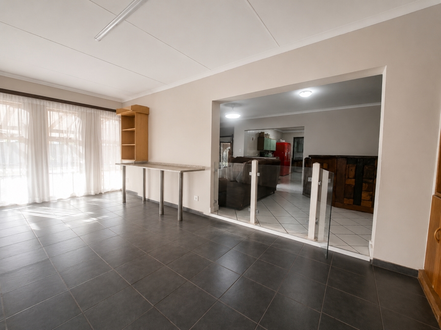 3 Bedroom Property for Sale in Falcon Ridge Gauteng