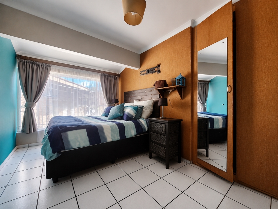 3 Bedroom Property for Sale in Falcon Ridge Gauteng