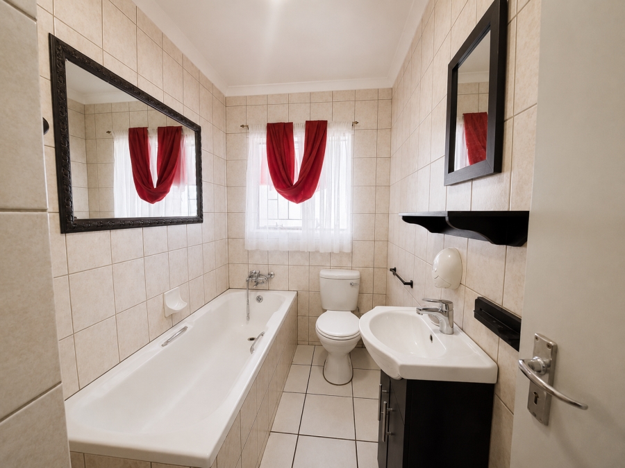 3 Bedroom Property for Sale in Falcon Ridge Gauteng