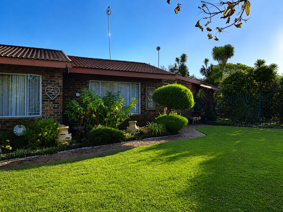 3 Bedroom Property for Sale in Falcon Ridge Gauteng