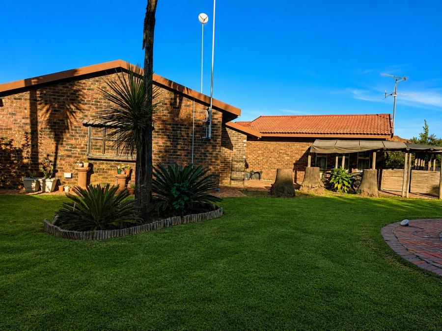 3 Bedroom Property for Sale in Falcon Ridge Gauteng